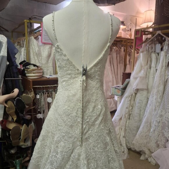 Sophia Tolli "Jupiter" Wedding Gown (Unaltered) - Picture 6 of 16